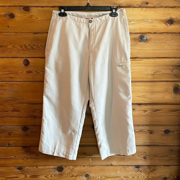 The North Face woman’s Khaki Capris Size Small - Picture 1 of 10